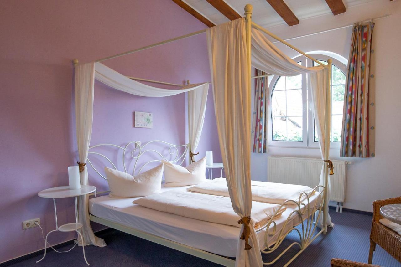 Dolgesheim Hotel Schlosshof מראה חיצוני תמונה