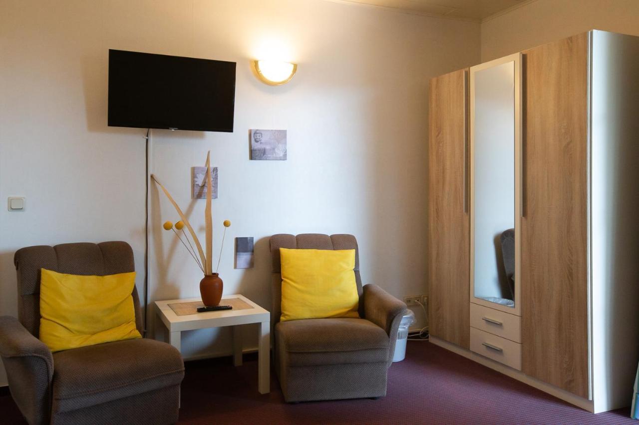 Dolgesheim Hotel Schlosshof מראה חיצוני תמונה