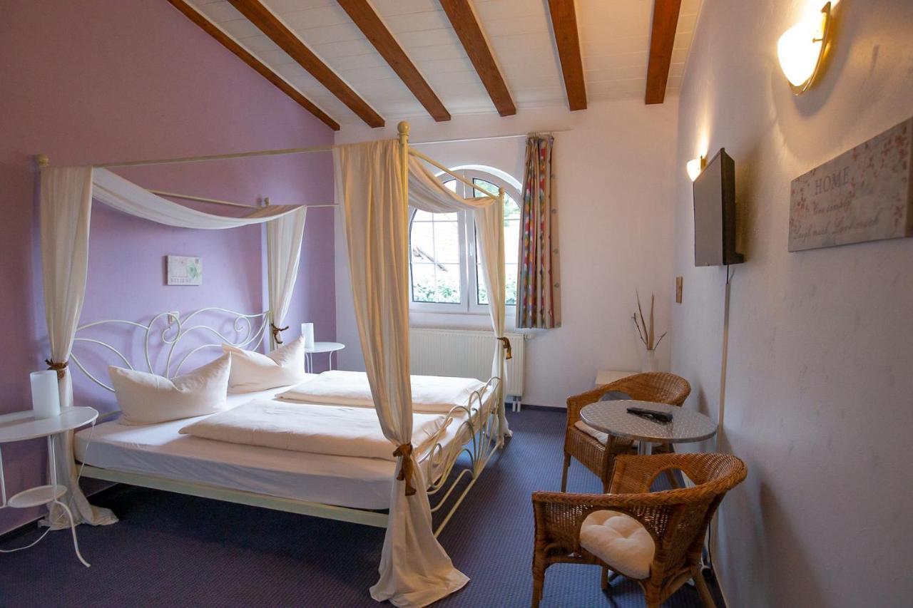 Dolgesheim Hotel Schlosshof מראה חיצוני תמונה
