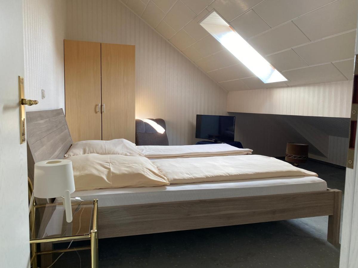 Dolgesheim Hotel Schlosshof מראה חיצוני תמונה